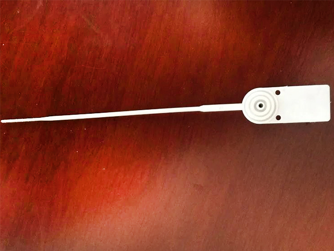 Plastic seal--YPM27